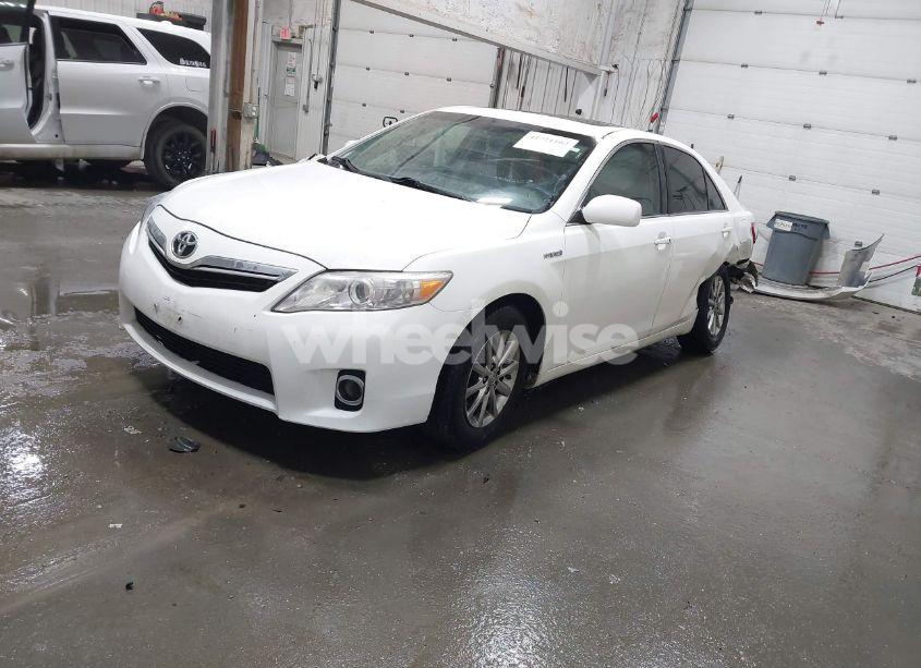 Photo 2 of 2011 Toyota Camry HYBRID (VIN 4T1BB3EK2BU136944)