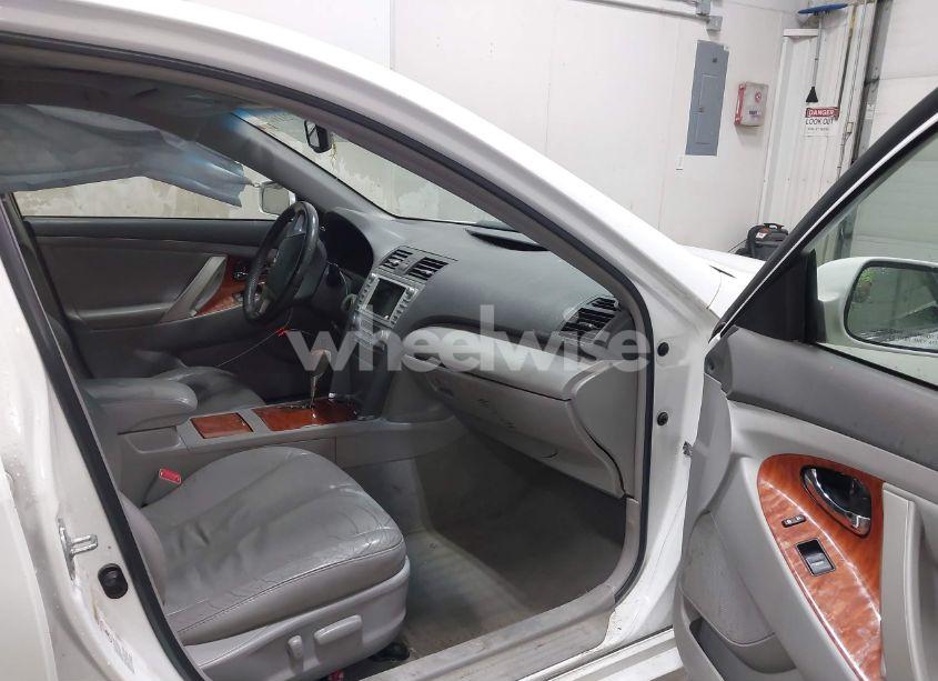 Photo 5 of 2011 Toyota Camry HYBRID (VIN 4T1BB3EK2BU136944)