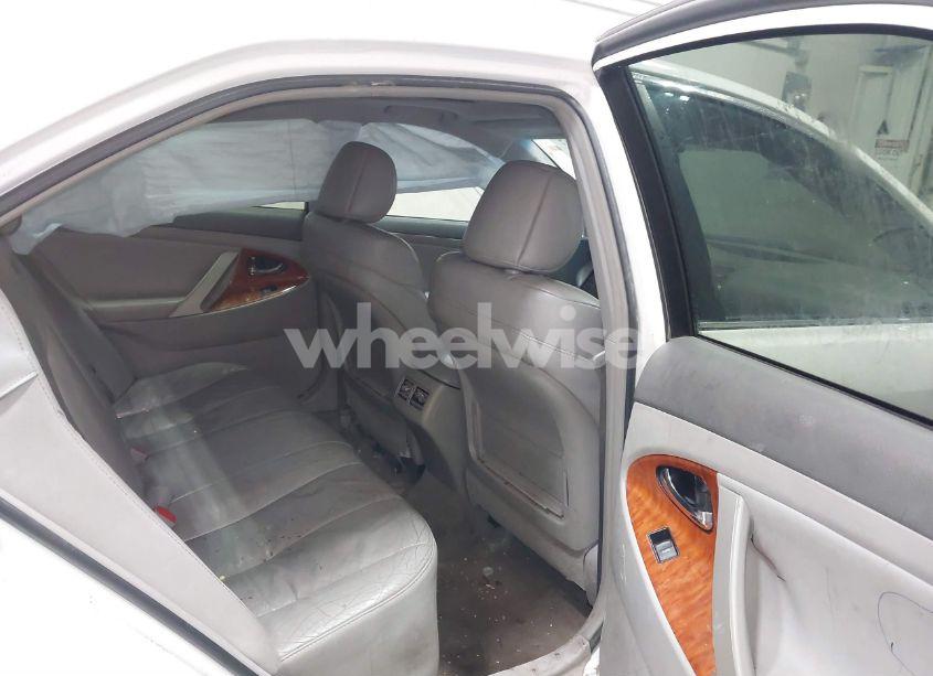 Photo 8 of 2011 Toyota Camry HYBRID (VIN 4T1BB3EK2BU136944)