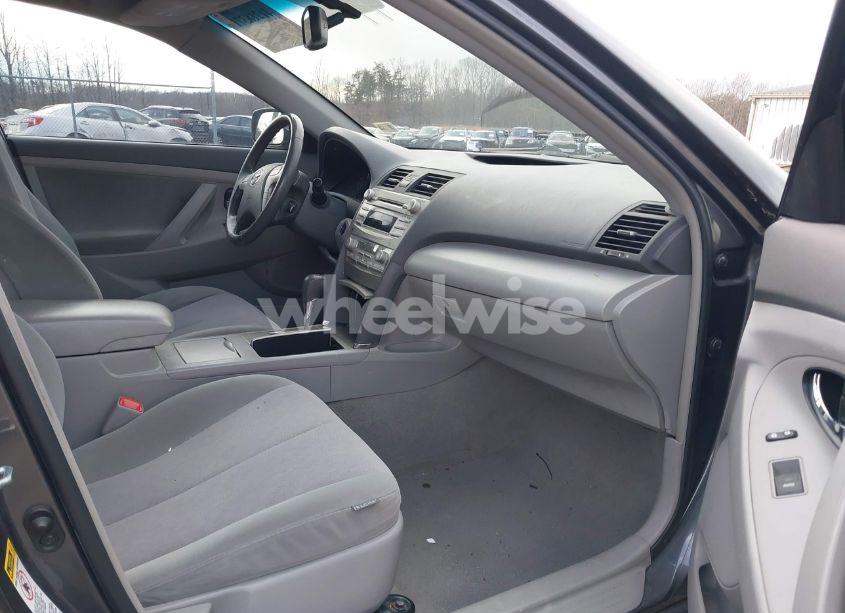 Photo 5 of 2010 Toyota Camry HYBRID (VIN 4T1BB3EK3AU115888)