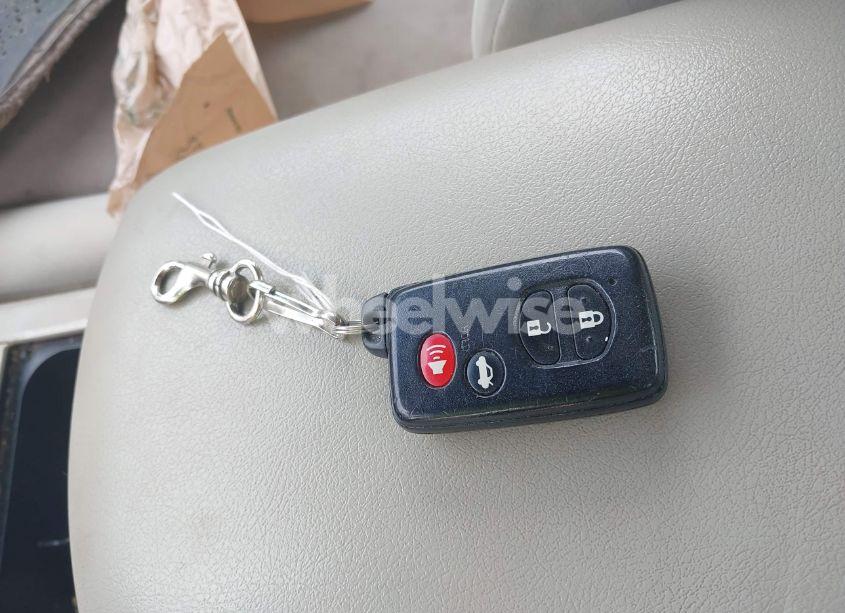 Photo 11 of 2011 Toyota Camry HYBRID (VIN 4T1BB3EK3BU143661)