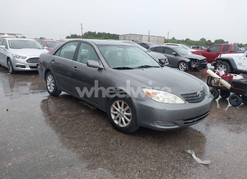 2002 Toyota Camry LE (VIN 4T1BB3EK7BU******) main photo