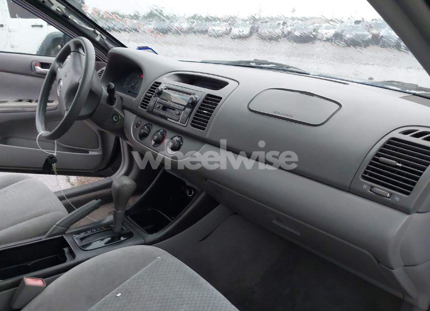 Photo 5 of 2002 Toyota Camry LE (VIN 4T1BB3EK7BU******)