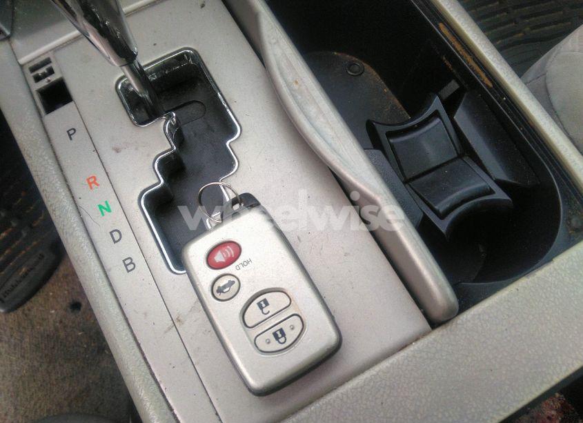 Photo 11 of 2010 Toyota Camry HYBRID (VIN 4T1BB3EK8AU122657)