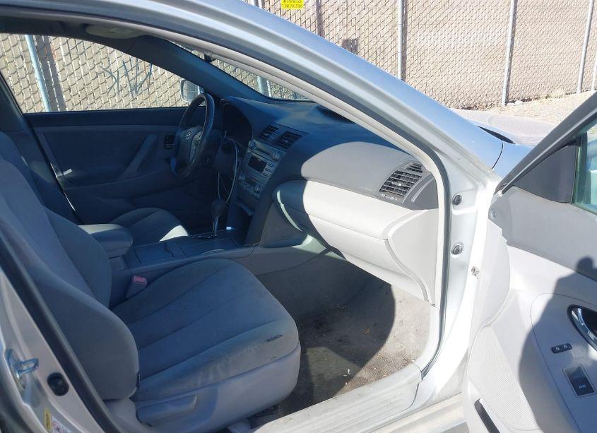 Photo 5 of 2010 Toyota Camry HYBRID (VIN 4T1BB3EK9AU120786)