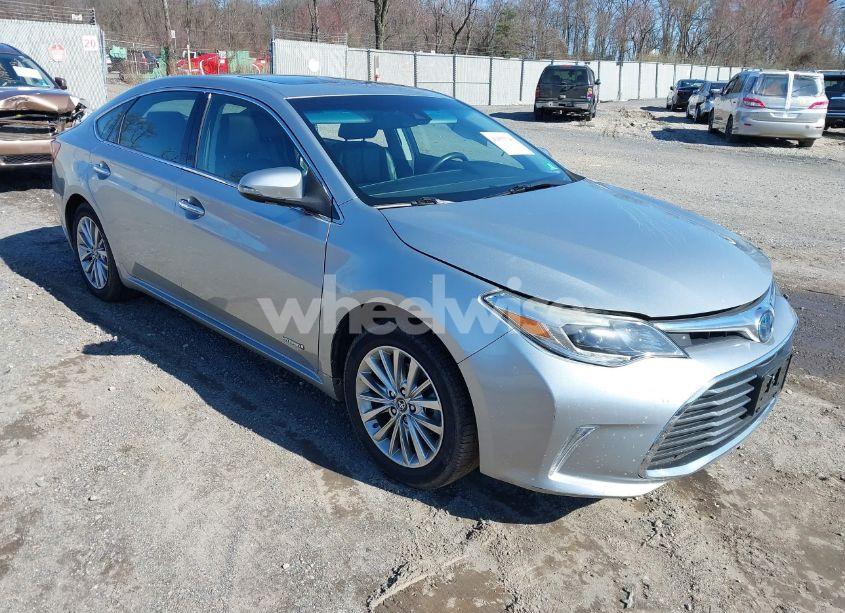 2018 Toyota Avalon HYBRID LIMITED (VIN 4T1BD1EB0JU062520) main photo