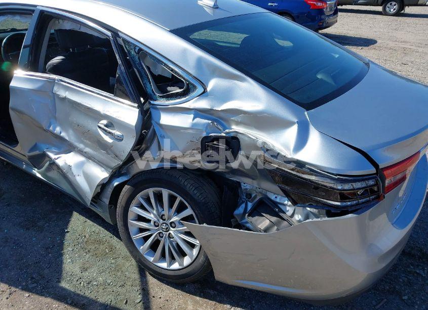 Photo 6 of 2018 Toyota Avalon HYBRID LIMITED (VIN 4T1BD1EB0JU062520)