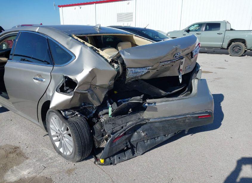 Photo 6 of 2015 Toyota Avalon HYBRID LIMITED (VIN 4T1BD1EB1FU040937)