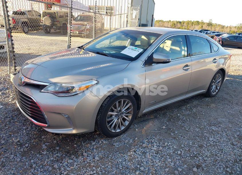 Photo 2 of 2018 Toyota Avalon HYBRID LIMITED (VIN 4T1BD1EB1JU062347)