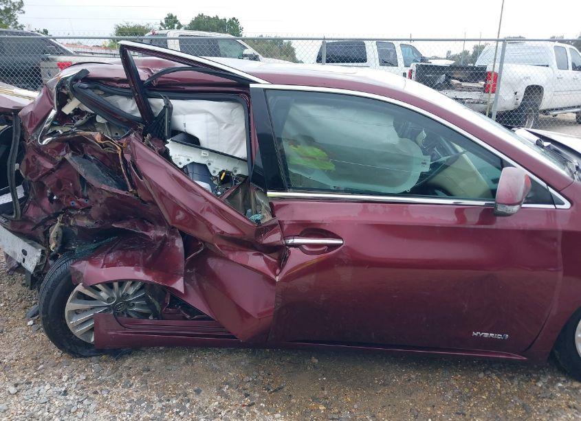 Photo 13 of 2013 Toyota Avalon HYBRID LIMITED (VIN 4T1BD1EB2DU012304)