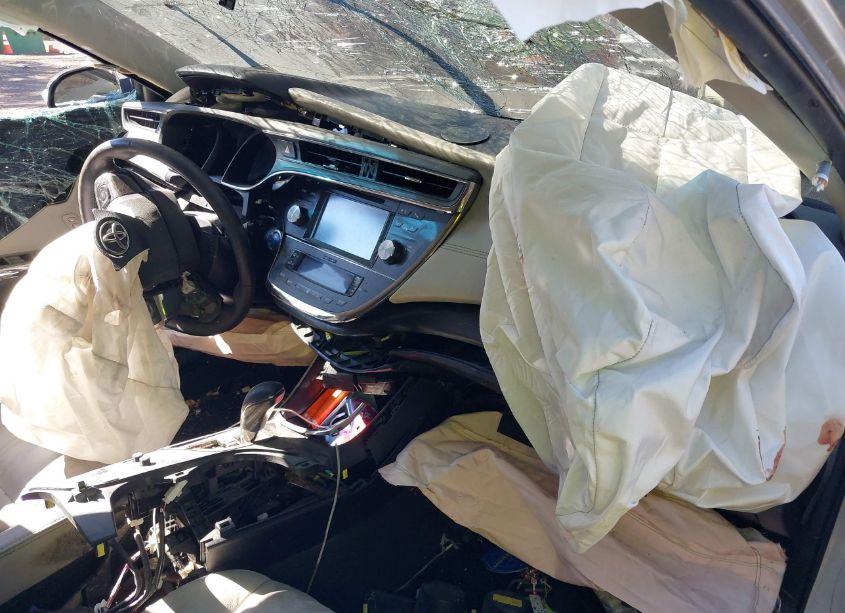 Photo 5 of 2016 Toyota Avalon HYBRID XLE PREMIUM (VIN 4T1BD1EB2GU054170)