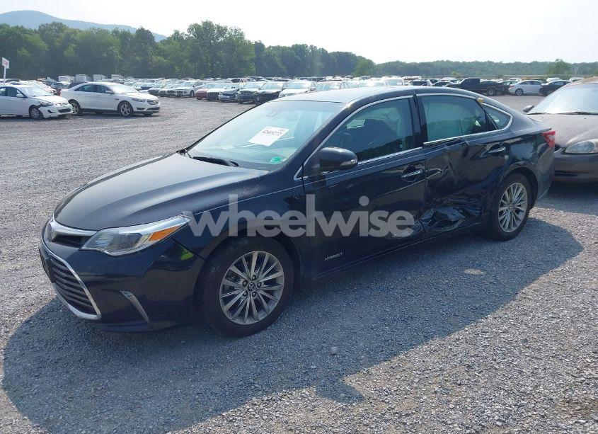Photo 2 of 2018 Toyota Avalon HYBRID LIMITED (VIN 4T1BD1EB2JU062406)