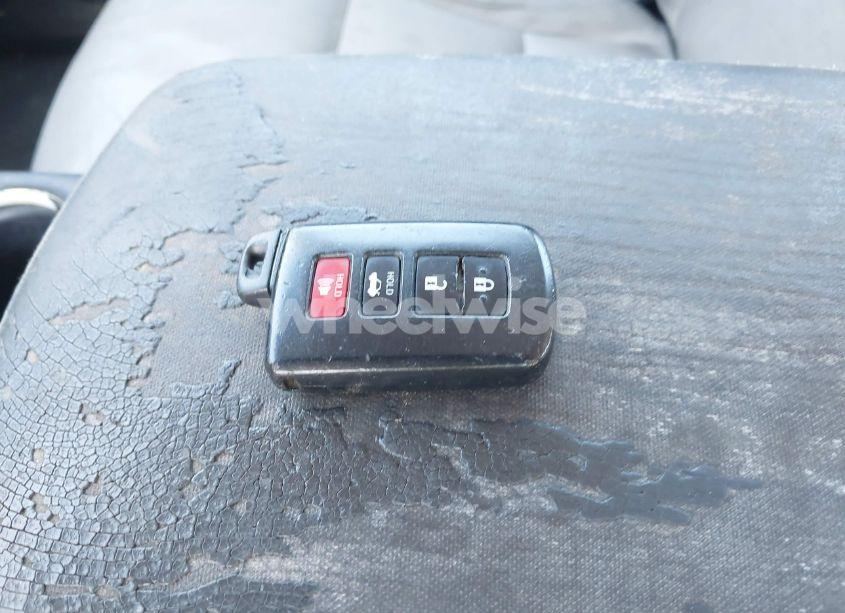 Photo 11 of 2013 Toyota Avalon HYBRID XLE TOURING (VIN 4T1BD1EB3DU011324)