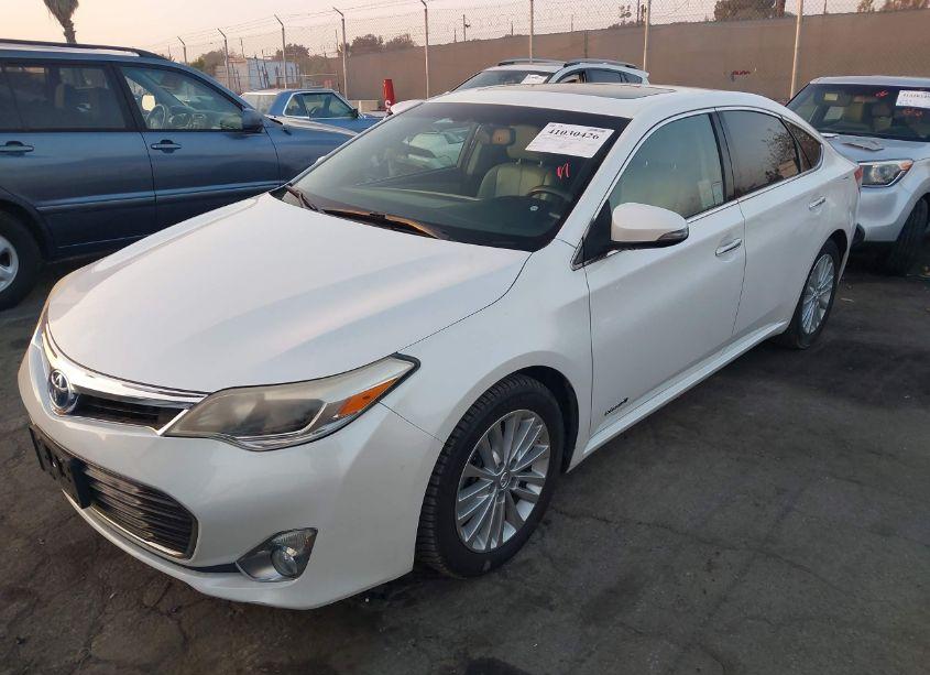Photo 2 of 2015 Toyota Avalon HYBRID XLE TOURING (VIN 4T1BD1EB3FU040955)