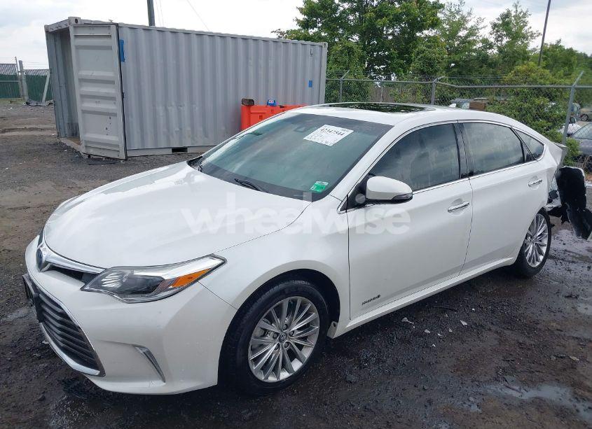 Photo 2 of 2018 Toyota Avalon HYBRID LIMITED (VIN 4T1BD1EB3JU064410)