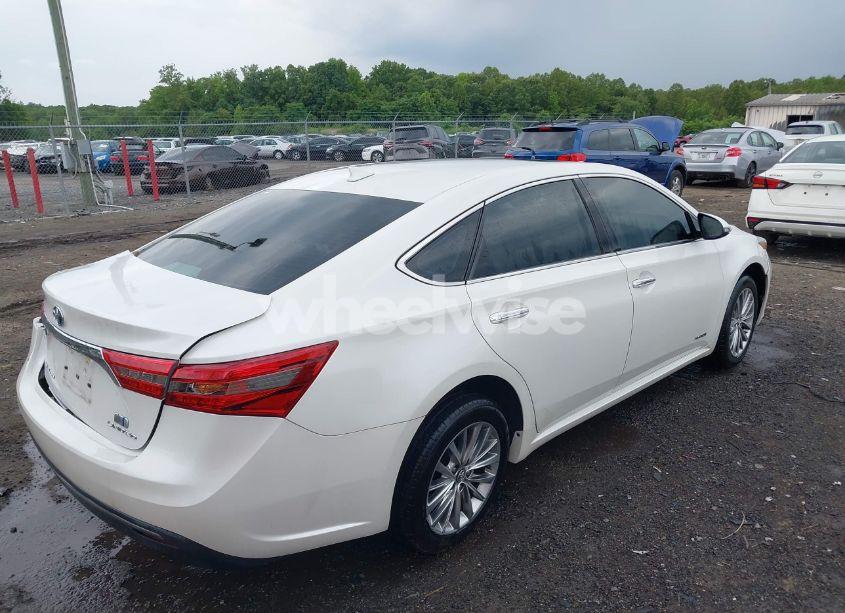 Photo 4 of 2018 Toyota Avalon HYBRID LIMITED (VIN 4T1BD1EB3JU064410)
