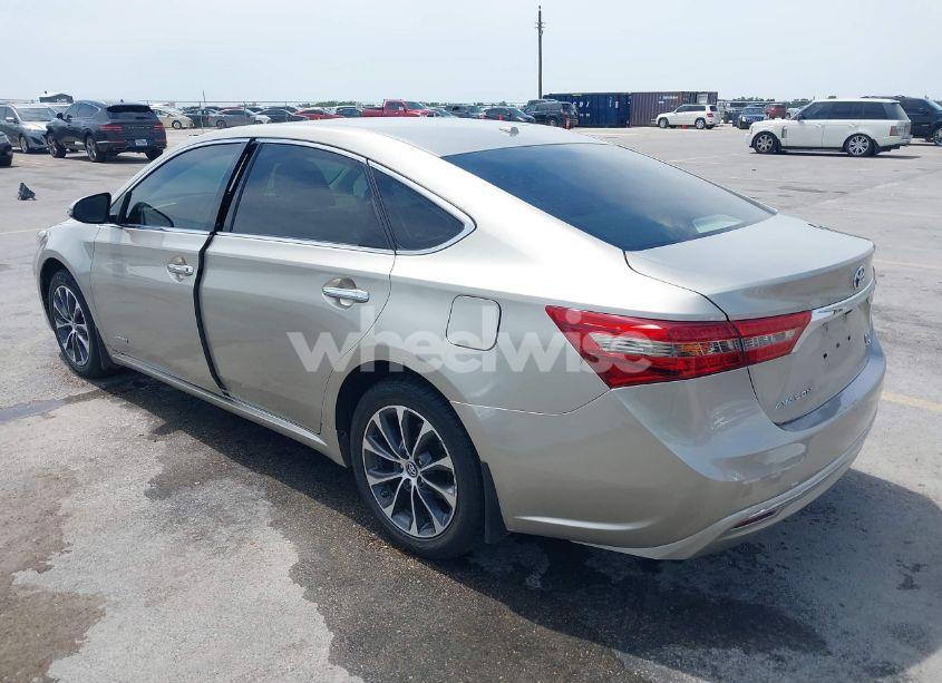 Photo 3 of 2018 Toyota Avalon HYBRID XLE (VIN 4T1BD1EB5JU060570)