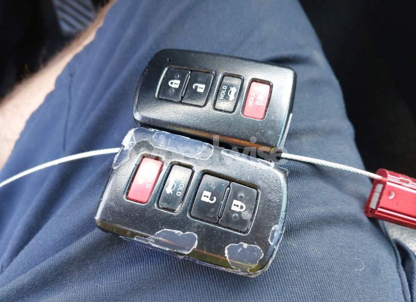 Photo 11 of 2018 Toyota Avalon HYBRID XLE PREMIUM (VIN 4T1BD1EB5JU063386)