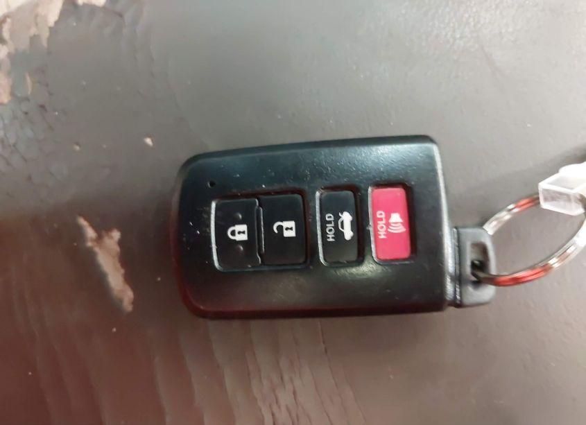 Photo 11 of 2016 Toyota Avalon HYBRID LIMITED (VIN 4T1BD1EB9GU050570)