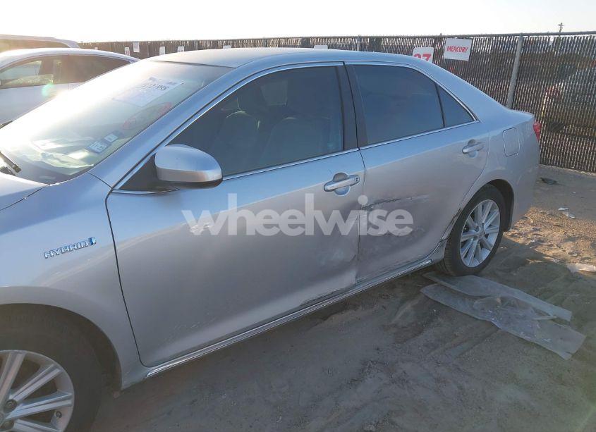 Photo 6 of 2012 Toyota Camry HYBRID XLE (VIN 4T1BD1FK0CU001976)