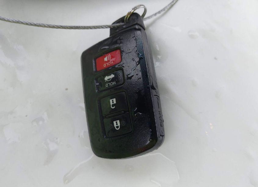 Photo 11 of 2012 Toyota Camry HYBRID LE (VIN 4T1BD1FK0CU017031)