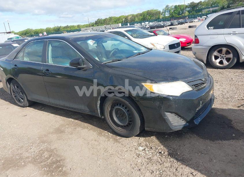 2013 Toyota Camry HYBRID LE (VIN 4T1BD1FK0DU069292) main photo