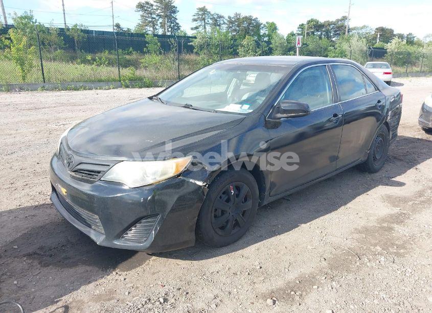 Photo 2 of 2013 Toyota Camry HYBRID LE (VIN 4T1BD1FK0DU069292)