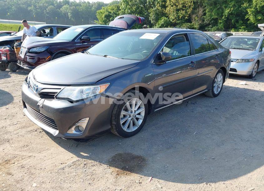 Photo 2 of 2014 Toyota Camry HYBRID XLE (VIN 4T1BD1FK0EU098941)