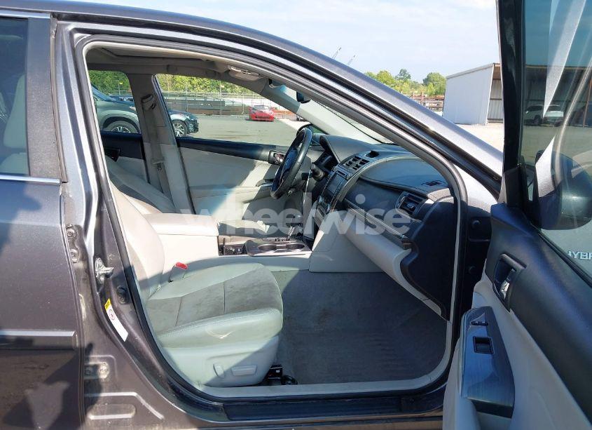 Photo 5 of 2014 Toyota Camry HYBRID XLE (VIN 4T1BD1FK0EU098941)