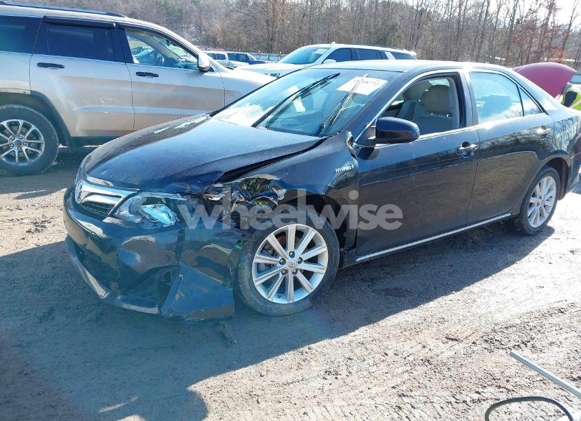 Photo 2 of 2014 Toyota Camry HYBRID XLE (VIN 4T1BD1FK0EU101224)