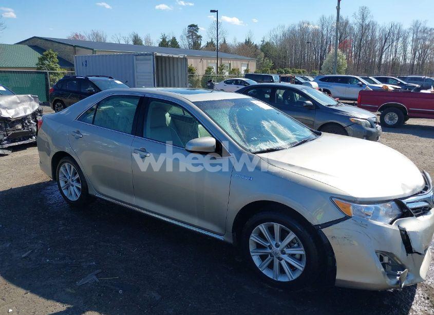 2014 Toyota Camry HYBRID XLE (VIN 4T1BD1FK0EU112479) main photo