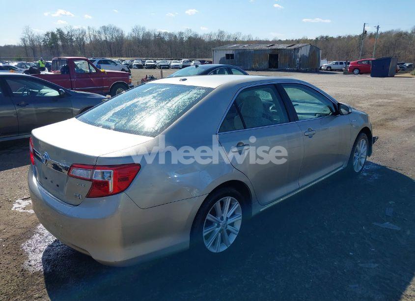 Photo 4 of 2014 Toyota Camry HYBRID XLE (VIN 4T1BD1FK0EU112479)