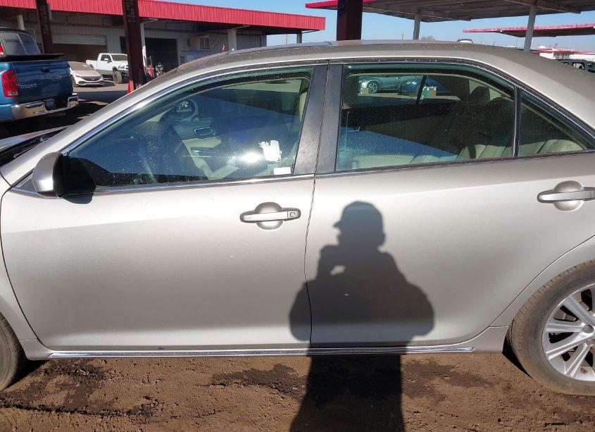 Photo 15 of 2014 Toyota Camry HYBRID XLE (VIN 4T1BD1FK0EU121800)