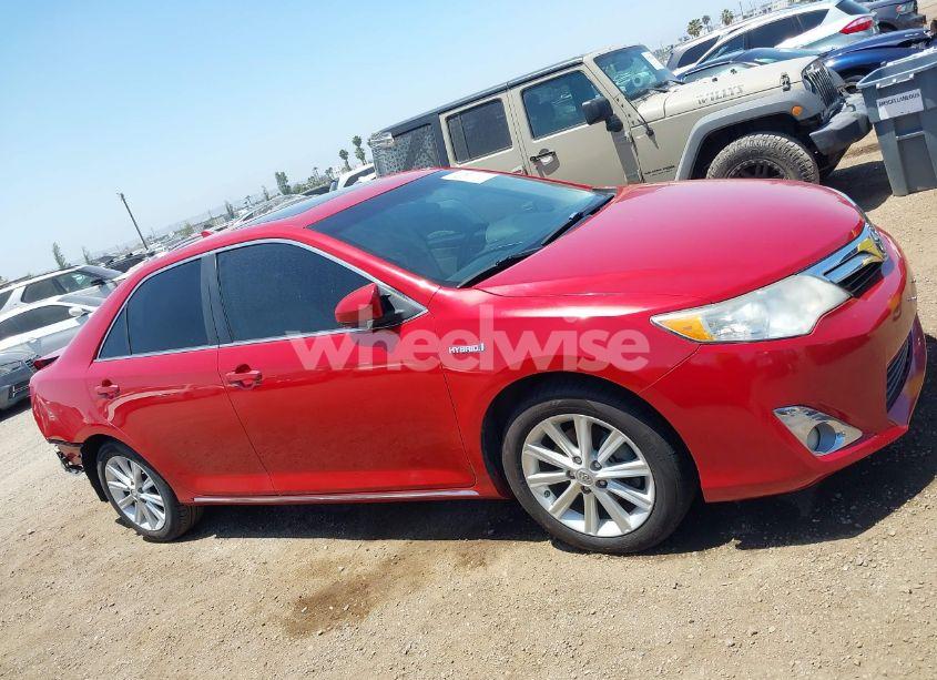 Photo 14 of 2014 Toyota Camry HYBRID XLE (VIN 4T1BD1FK0EU127578)