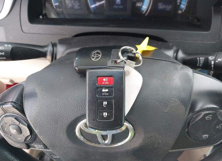 Photo 11 of 2014 Toyota Camry HYBRID LE (VIN 4T1BD1FK0EU138144)