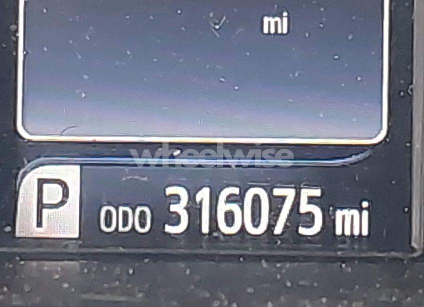 Photo 15 of 2015 Toyota Camry HYBRID LE (VIN 4T1BD1FK0FU151851)