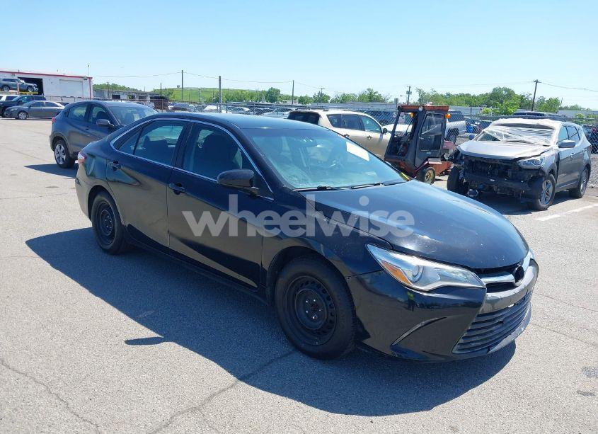 2015 Toyota Camry HYBRID LE (VIN 4T1BD1FK0FU171937) main photo