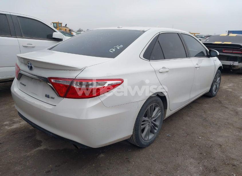 Photo 4 of 2015 Toyota Camry HYBRID/LE/XLE/SE (VIN 4T1BD1FK0FU175597)