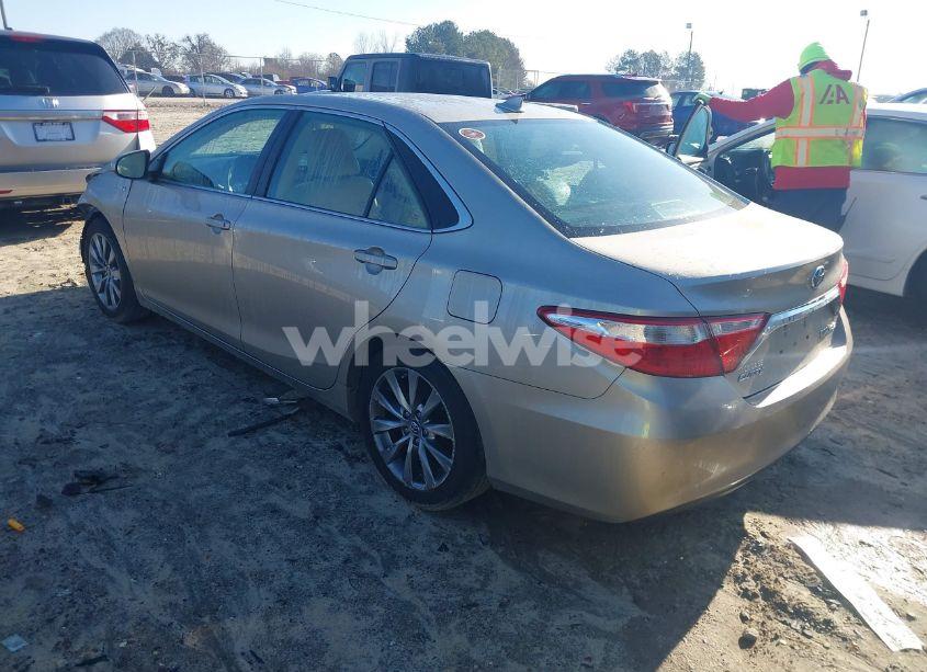 Photo 3 of 2016 Toyota Camry HYBRID XLE (VIN 4T1BD1FK0GU182518)