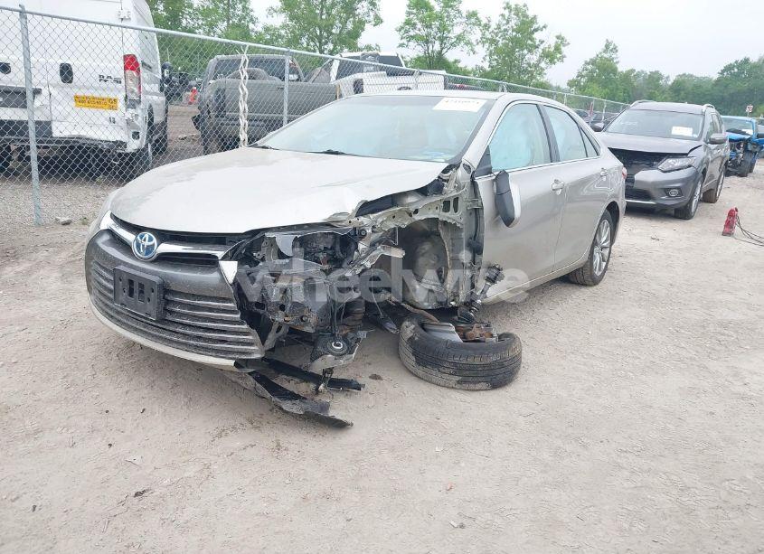 Photo 2 of 2016 Toyota Camry HYBRID XLE (VIN 4T1BD1FK0GU197519)