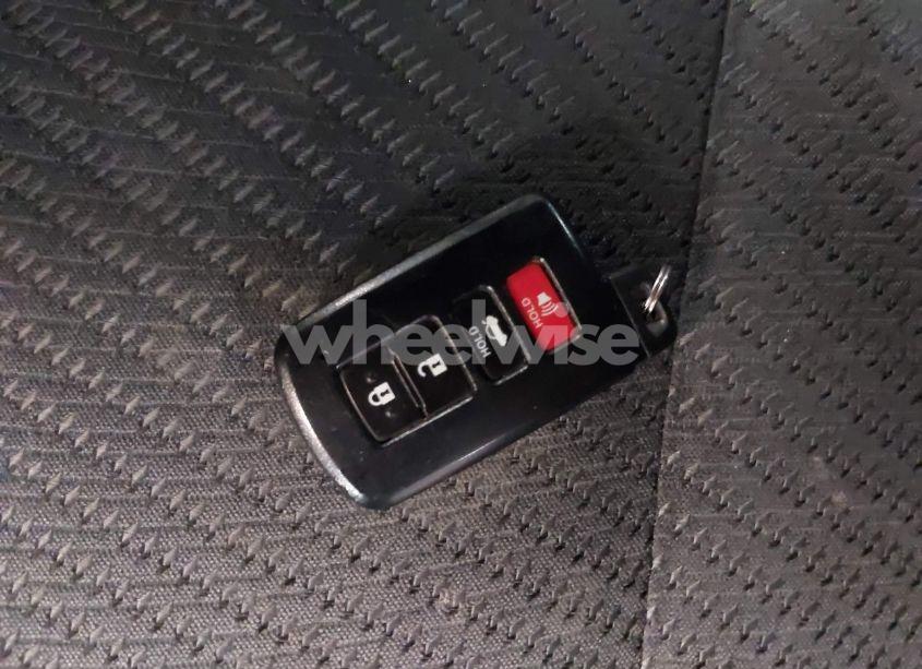 Photo 11 of 2017 Toyota Camry HYBRID LE (VIN 4T1BD1FK0HU203210)