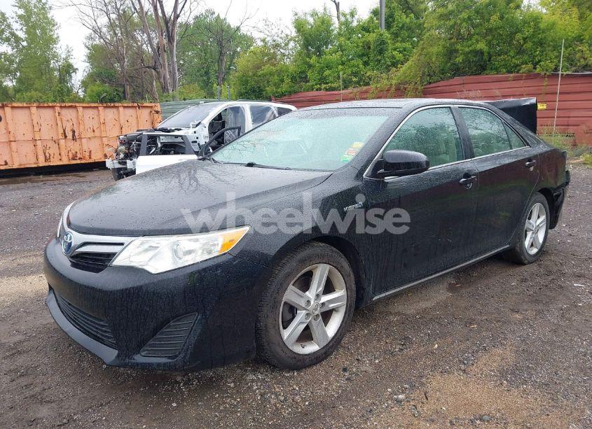 Photo 2 of 2012 Toyota Camry HYBRID LE/XLE (VIN 4T1BD1FK1CU013988)
