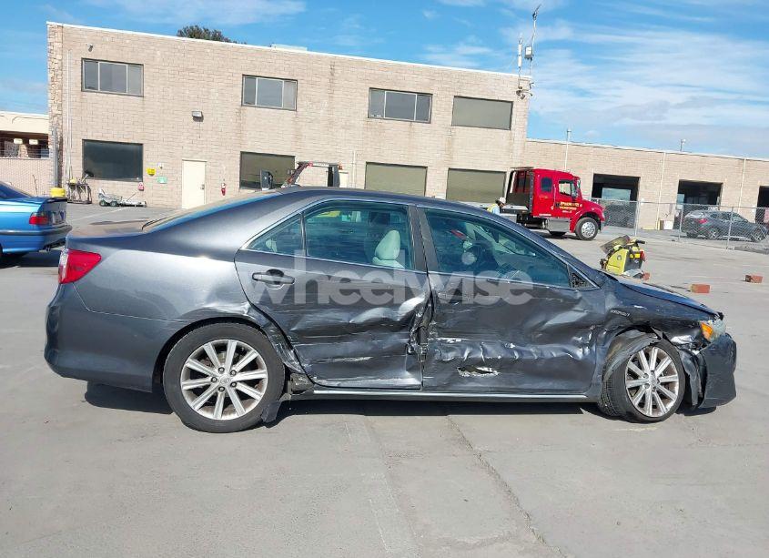 Photo 13 of 2012 Toyota Camry HYBRID XLE (VIN 4T1BD1FK1CU036493)