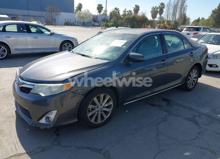 Photo 2 of 2012 Toyota Camry HYBRID XLE (VIN 4T1BD1FK1CU036493)