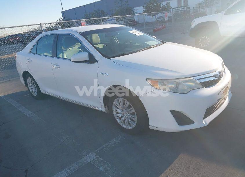 2013 Toyota Camry HYBRID LE (VIN 4T1BD1FK1DU071164) main photo