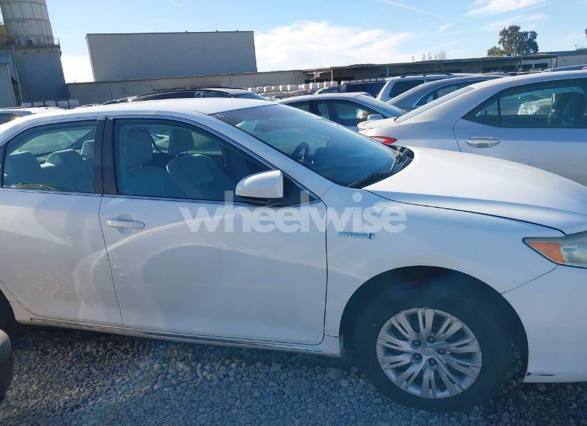 Photo 13 of 2013 Toyota Camry HYBRID LE (VIN 4T1BD1FK1DU071164)