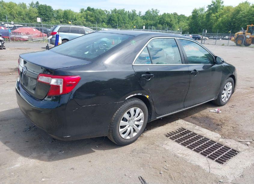 Photo 4 of 2013 Toyota Camry HYBRID LE (VIN 4T1BD1FK1DU079216)