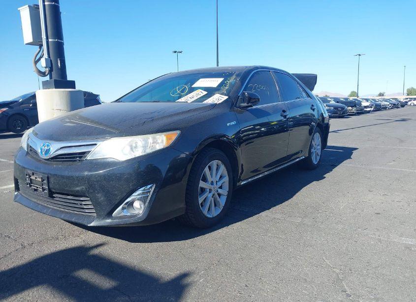 Photo 2 of 2014 Toyota Camry HYBRID XLE (VIN 4T1BD1FK1EU099211)