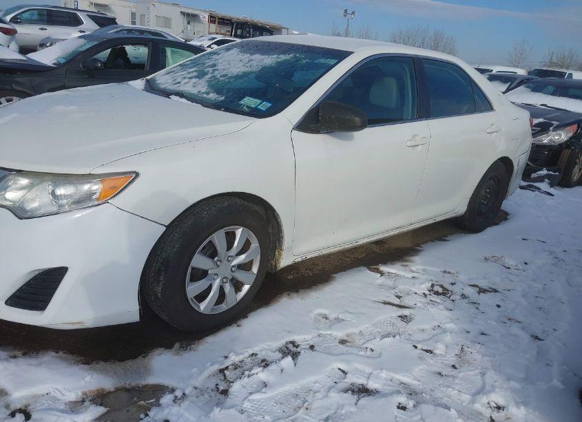 Photo 4 of 2014 Toyota Camry HYBRID LE (VIN 4T1BD1FK1EU101703)