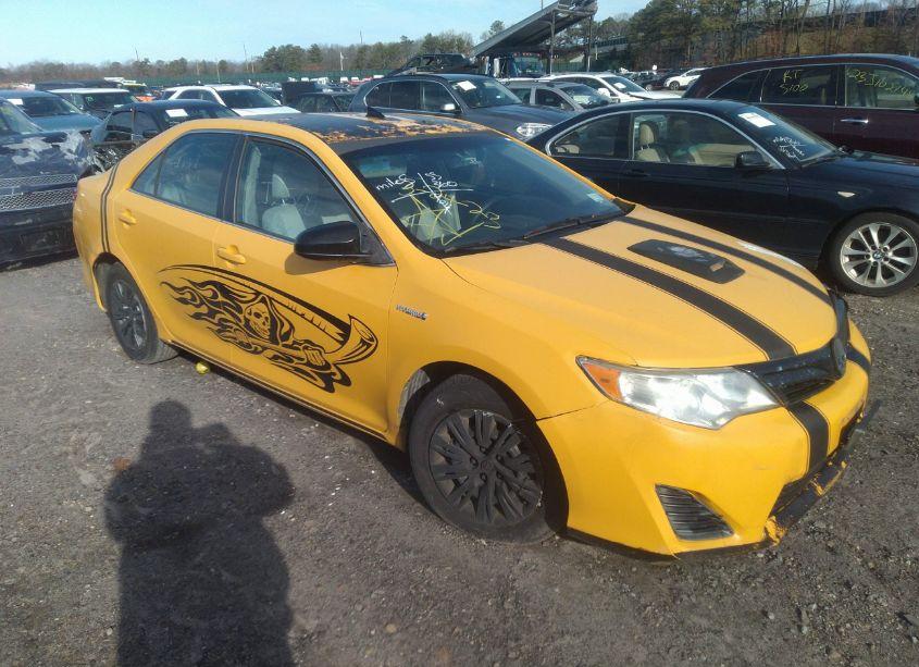 2014 Toyota Camry HYBRID LE (VIN 4T1BD1FK1EU108621) main photo